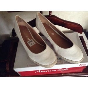 American Eagle Wedge Slip on Shoes Size 6